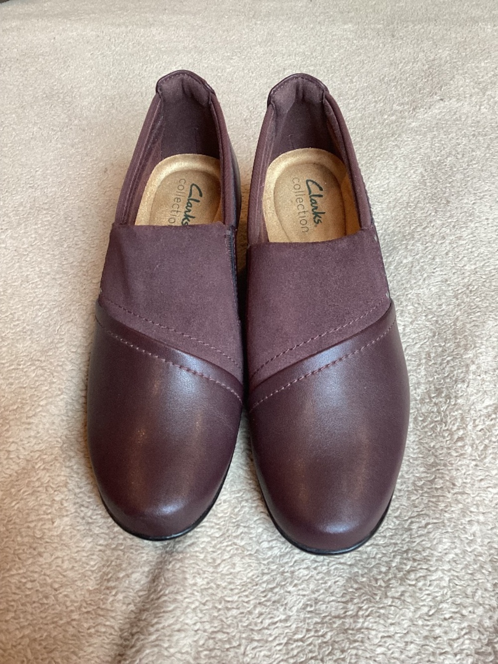 NIB Clarks Emily Step Burgundy Leather Suede Block Heel Pump 6M